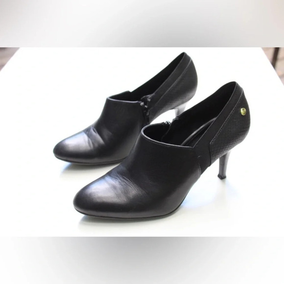 Calvin Klein booties - Picture 2 of 12